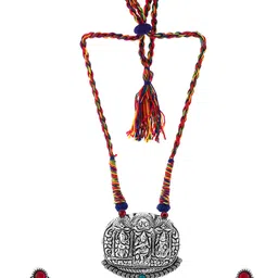 Yellow Chimes Silver-Toned & Red Oxidised Silver-Plated Maharashtrian Jewellery Set image 4