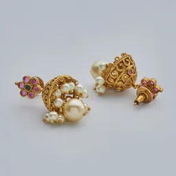 Kushal's Fashion Jewellery Gold-Plated Stone-studded Antique Jewellery Set image 4