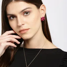 YouBella Gold-Plated Stone-Studded Floral Shaped Jewellery Set image 4