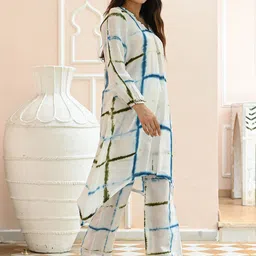 Bunaai Checked Tunic With Trousers Co-Ords image 2