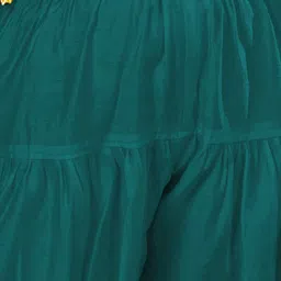 VASTRAMAY Girls Ethnic Motifs Printed Regular Gotta Patti Kurta with Patiala & Dupatta image 3