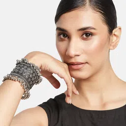 ATIBELLE Silver-Plated Stone-Studded & Beaded Jewellery Set image 5