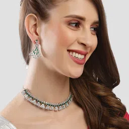 KARATCART Women  Silver-Plated Green CZ-Studded & Beaded Jewellery Set image 5