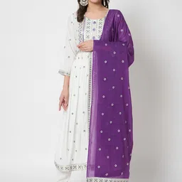 IkDaiya Floral Embroidered Thread Work Kurta With Trousers & Dupatta-picture-41