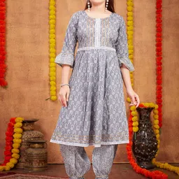Aarika Girls Floral Printed Bell Sleeves Gotta Patti Pure Cotton A-Line Kurta with Patiala-image-41