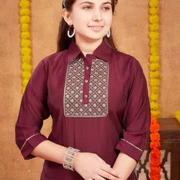 Aarika Girls Ethnic Motifs Yoke Design Pure Silk Straight Kurta & Salwar With Dupatta image 2