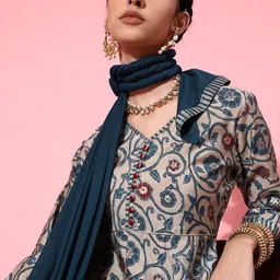indo street Floral Printed Pure Cotton Kurta With Trousers & Dupatta image 4