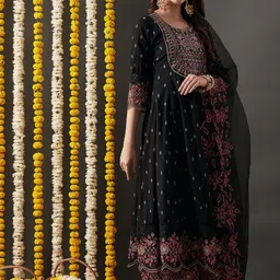 FASHOR Ethnic Motifs Embroidered Panelled Pure Cotton Kurta With Sharara & Dupatta image 2