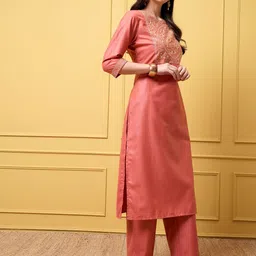 Vishudh Women Floral Embroidered Regular Kurta with Palazzos & With Dupatta image 4