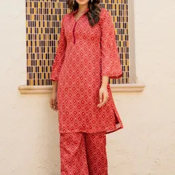 HOUSE OF JAMOTI Geometric Printed Mandarin Collar Regular Satin Kurta with Trousers image 2