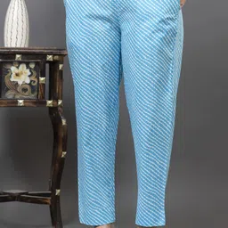 D K W Women Ethnic Motifs Printed Regular Pure Cotton Kurta with Trousers & With Dupatta image 5