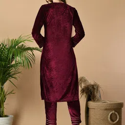 KALINI V-Neck Velvet Kurta with Trousers image 5