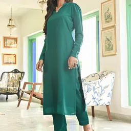 Lavanya The Label Pure Silk Kurta with Trousers Set image 3