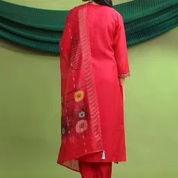 Pionex Women Ethnic Motifs Yoke Design Regular Thread Work Raw Silk Kurta with Trousers & With Dupatta image 3