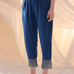 Anouk V Neck Slit Sleeves Floral Embroidered Straight Kurta with Trousers & Dupatta image 5