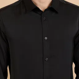 HIGHLANDER Black Spread Collar Oversized Casual Shirt image 2