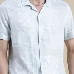 INVICTUS Men Comfort Slim Fit Opaque Printed Casual Shirt image 2