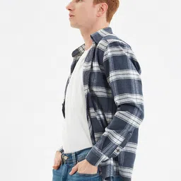 Trendyol Men Navy Blue Tartan Checks Casual Shirt image 4