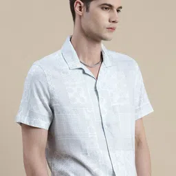 INVICTUS Men Comfort Slim Fit Opaque Printed Casual Shirt image 4