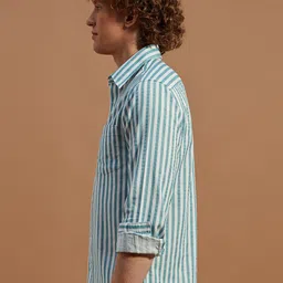 THINC Men Spread Collar Vertical Striped Cotton Casual Shirt image 4