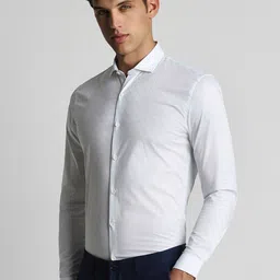 Peter England Slim Fit Geometric Printed Opaque Cotton Formal Shirt image 3