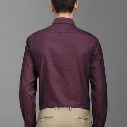 Louis Philippe Men Classic Fit Spread Collar Micro Ditsy Printed Cotton Formal Shirt image 4