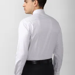 Van Heusen Men Grey Checked Formal Shirt image 3