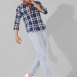 Campus Sutra Men Comfort Tartan Checks Opaque Casual Shirt image 5