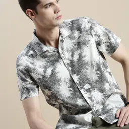 INVICTUS Abstract Printed Comfort Slim Fit Cotton Casual Shirt image 1