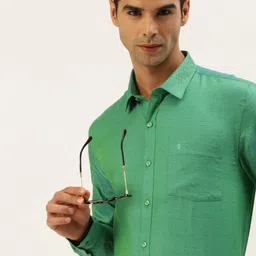 Ramraj Men Green Solid Formal Shirt image 5