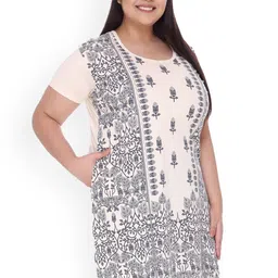 IN Love Plus Sized Printed Cotton Longline Lounge T-Shirts image 3