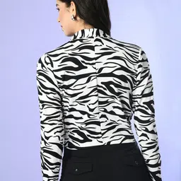 BAESD Animal Printed Crop Shrug image 4
