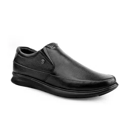bacca bucci Men Textured Leather Formal Slip-On Shoes-picture-32