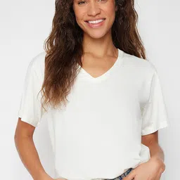 Trendyol V-Neck Short Sleeves  T-shirt-image-22