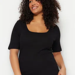 Trendyol Round Neck Cotton Regular Fit T-shirt-image-0