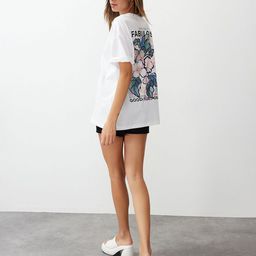 Trendyol Graphic Printed Round Neck Cotton Regular T-shirt-picture-23