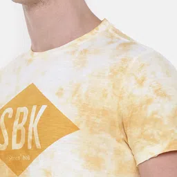 Steenbok Men Yellow Floral Dyed Raw Edge Slim Fit T-shirt image 2