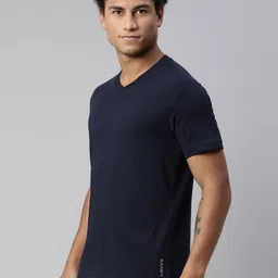 Levis Men Smartskin Technology Pure Cotton V-Neck Lounge T-shirts-026 image 3