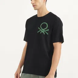 United Colors of Benetton Men Graphic Printed Round Neck Cotton Relaxed Fit T-shirt image 4