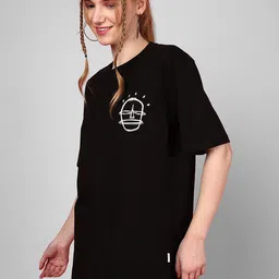 JUNEBERRY Graphic Printed Drop Shoulder Sleeves Bio Finish Cotton Oversized T-shirt image 2