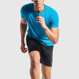 BOLDFIT Men Pockets T-shirt image 4