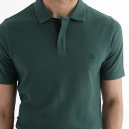 RARE RABBIT Men V-Neck Pockets T-shirt image 5