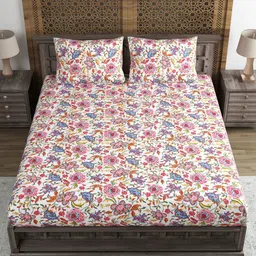 Sangria White & Green Floral Cotton 210 TC King Fitted Bedsheet With 2 Pillow Covers image 4