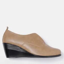 marc loire Women Panelled Wedge Heeled Shoes with Front Slit-picture-12