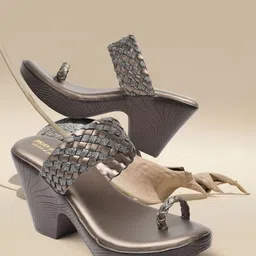 madam glorious Printed Block Sandals with Tassels-picture-18