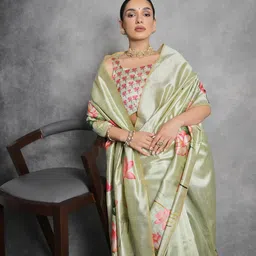 VISHNU WEAVES Floral Printed Zari Tussar Saree With Tassels image 3