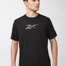 Reebok Brand Logo Printed Train Speedwick Gfx Slim-Fit T-Shirt-picture-49
