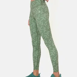 cult Cultsport Women Absolute Fit Folaige Print Yoga Tights image 4