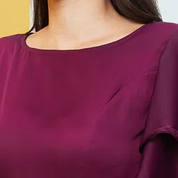 Globus Flared Sleeves Crop Top image 3
