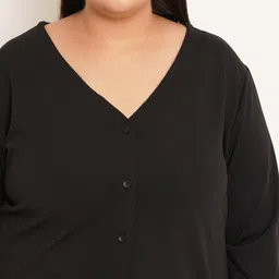 U&F Beyond Plus Size V-Neck Shirt Style Top image 3